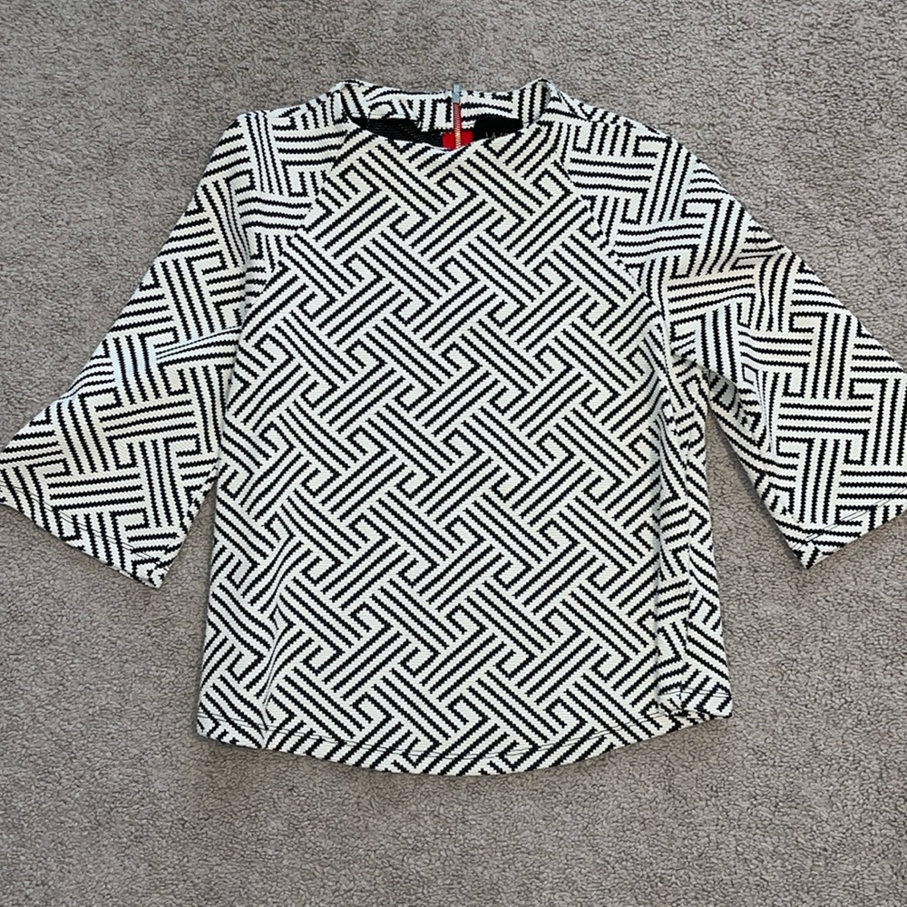 Printed bell sleeve top